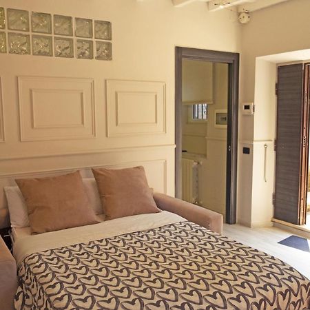 Casa Indipendente A Trastevere โรม ภายนอก รูปภาพ