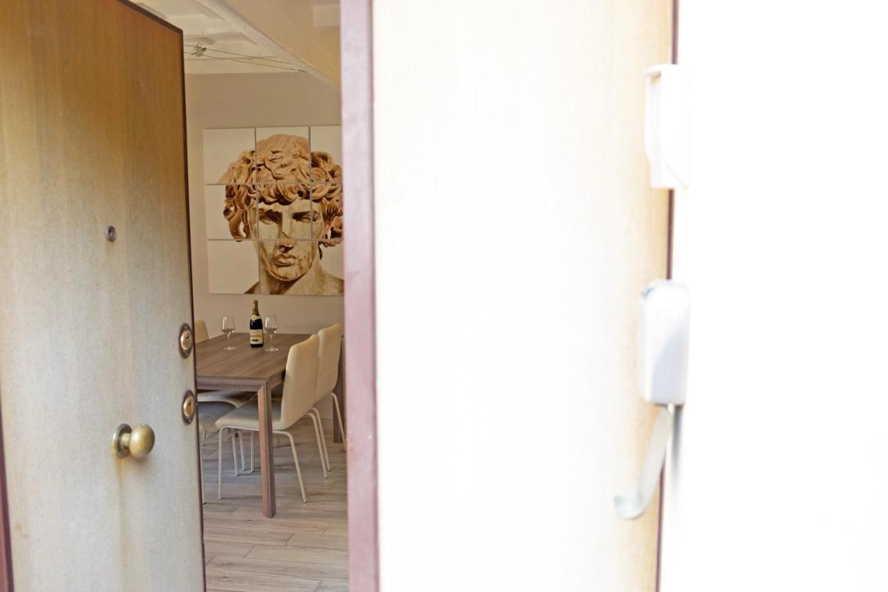 Casa Indipendente A Trastevere โรม ภายนอก รูปภาพ